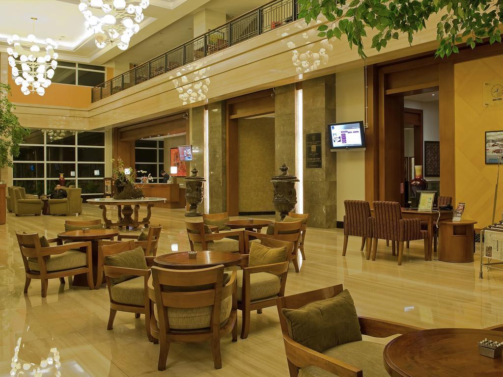 Novotel Semarang - GeNose Ready, CHSE Certified Interior foto